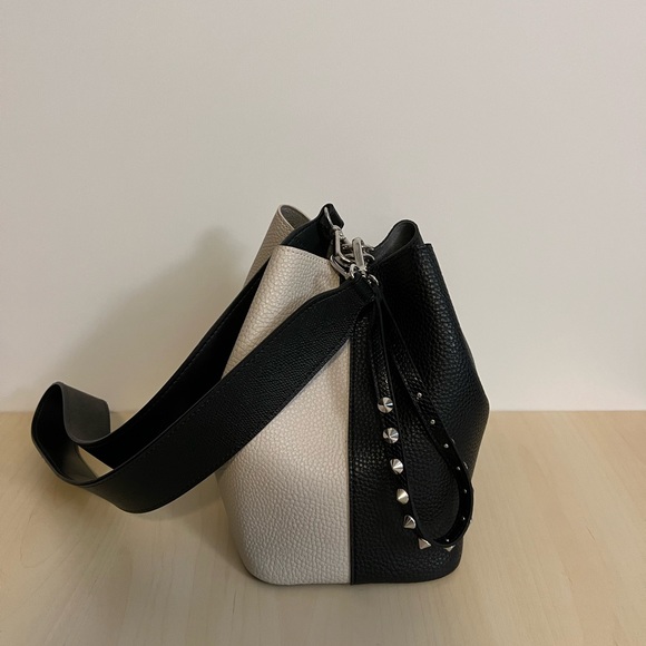 Find Kapoor bucket bag - Black & White - Picture 2 of 5